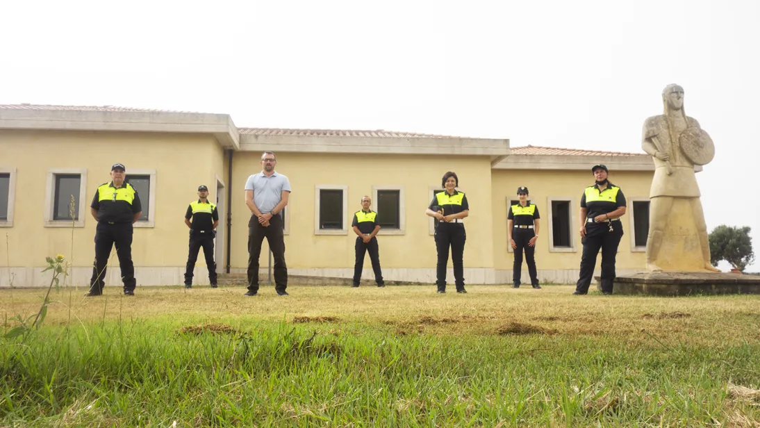 Jérôme Bouteiller during a training session with municipal police officers
